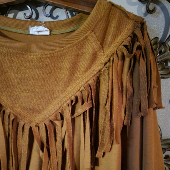 Artistic Works by Lu Fringe Sweatshirt - Picture 2 of 4